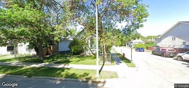 Larawan ng 704 Valour Road sa Winnipeg, Manitoba