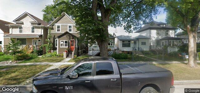 Larawan ng 818 Strathcona Street sa Winnipeg, Manitoba