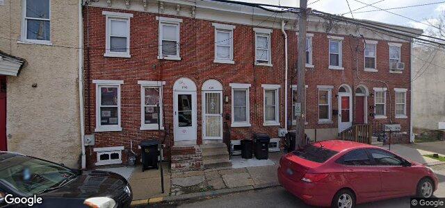 Larawan ng 824 Spruce Street sa Winnipeg, Manitoba