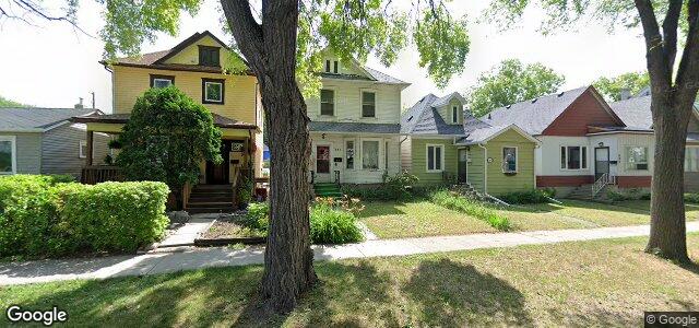 Larawan ng 831 Strathcona Street sa Winnipeg, Manitoba