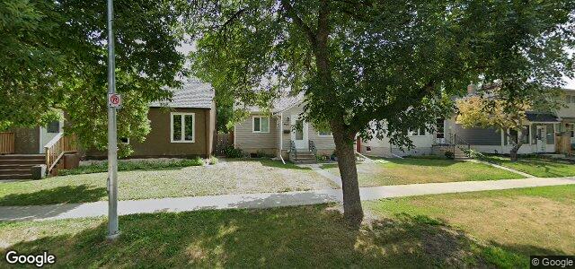 Larawan ng 945 Strathcona Street sa Winnipeg, Manitoba