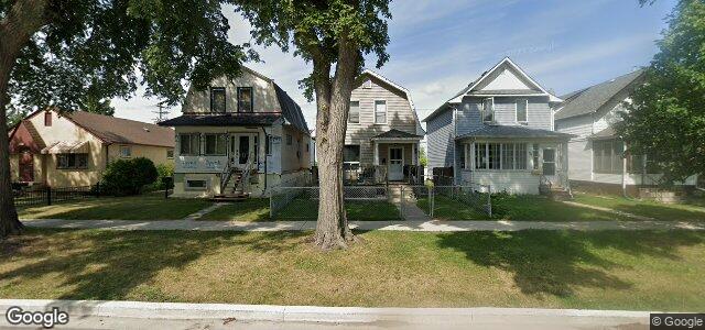 Larawan ng 952 Strathcona Street sa Winnipeg, Manitoba