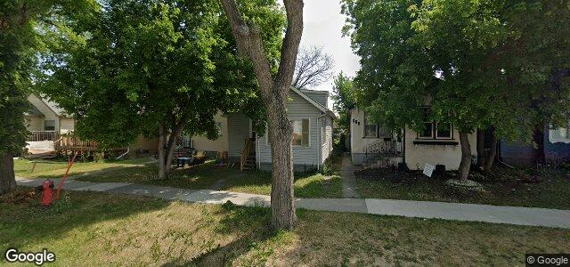 Larawan ng 993 Strathcona Street sa Winnipeg, Manitoba