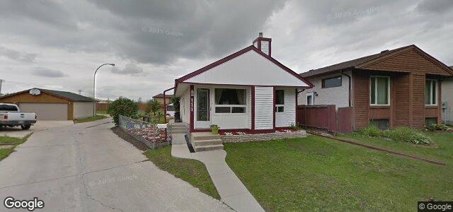 Larawan ng 111 Cedargrove Crescent sa Winnipeg, Manitoba