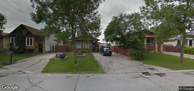 Larawan ng 131 Cedargrove Crescent sa Winnipeg, Manitoba