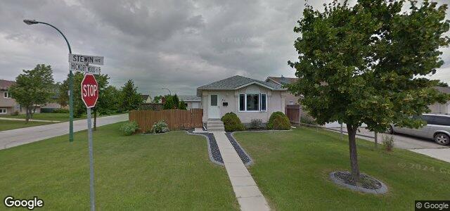 Larawan ng 27 Stewin Avenue sa Winnipeg, Manitoba