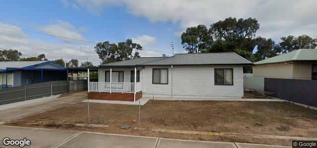 Larawan ng 4 Sims Crescent sa Winnipeg, Manitoba