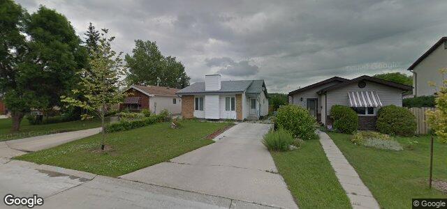 Larawan ng 67 Sims Crescent sa Winnipeg, Manitoba