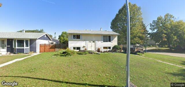 Larawan ng 71 Bernard Bay sa Winnipeg, Manitoba