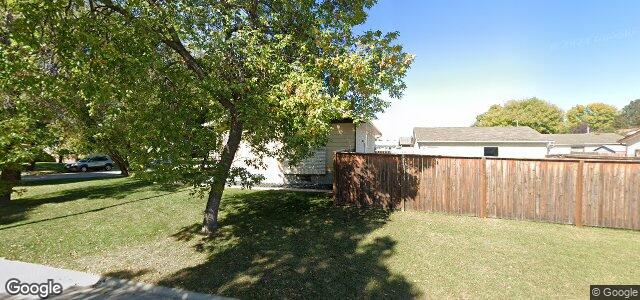 Larawan ng 75 Perry Bay sa Winnipeg, Manitoba