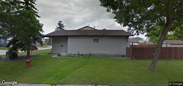 Larawan ng 79 Sims Crescent sa Winnipeg, Manitoba