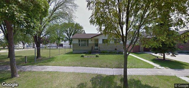 Photo of 820 Barry Avenue in Winnipeg, Manitoba