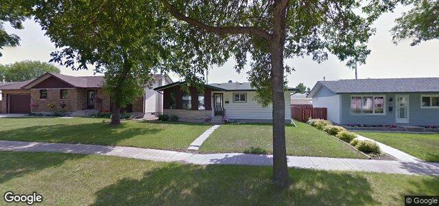 Larawan ng 828 Barry Avenue sa Winnipeg, Manitoba