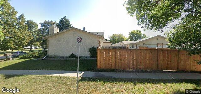 Larawan ng 94 Bernard Bay sa Winnipeg, Manitoba