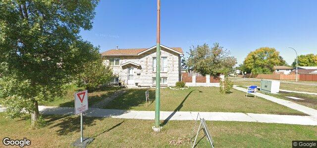 Larawan ng 99 Rougeau Avenue sa Winnipeg, Manitoba