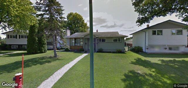 Larawan ng 1022 Prince Rupert Avenue sa Winnipeg, Manitoba