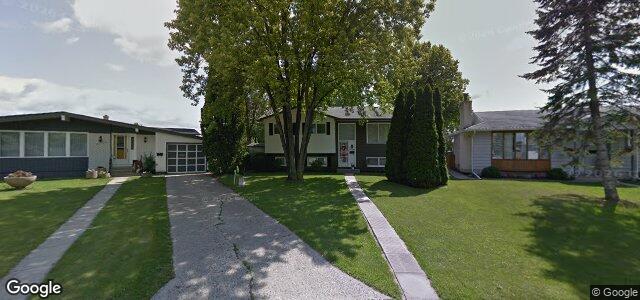 Larawan ng 1026 Prince Rupert Avenue sa Winnipeg, Manitoba