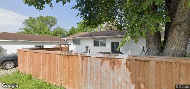 Larawan ng 1034 Prince Rupert Avenue sa Winnipeg, Manitoba