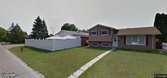 Larawan ng 1047 Prince Rupert Avenue sa Winnipeg, Manitoba
