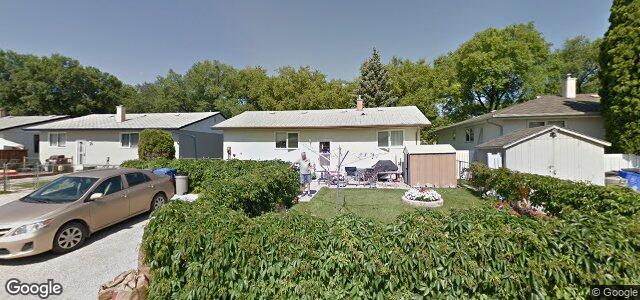 Larawan ng 105 Pike Crescent sa Winnipeg, Manitoba