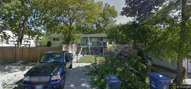 Larawan ng 11 Pike Crescent sa Winnipeg, Manitoba