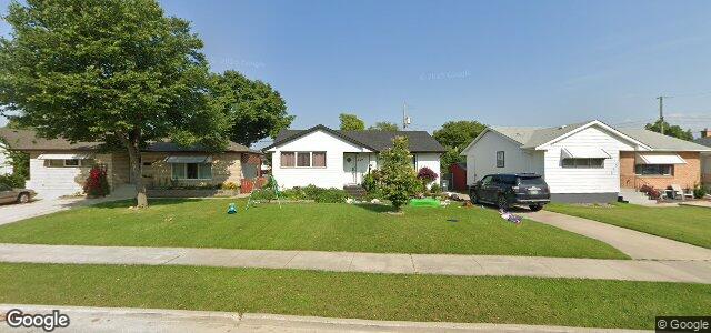 Larawan ng 447 Locksley Bay sa Winnipeg, Manitoba