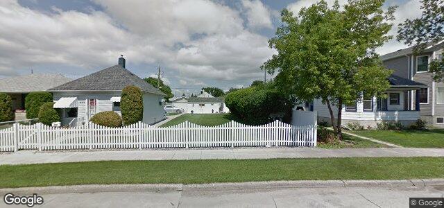Larawan ng 627 Moncton Avenue sa Winnipeg, Manitoba