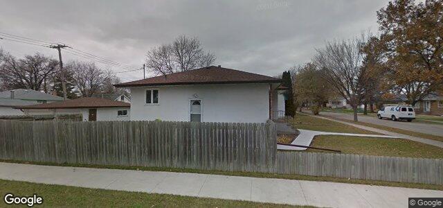 Larawan ng 668 Simpson Avenue sa Winnipeg, Manitoba
