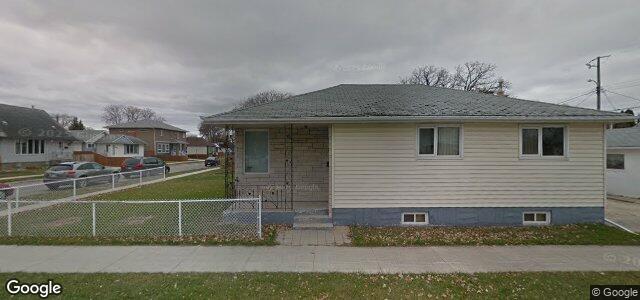Larawan ng 675 Moncton Avenue sa Winnipeg, Manitoba