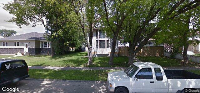Larawan ng 703 Prince Rupert Avenue sa Winnipeg, Manitoba