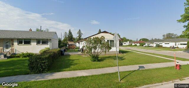 Larawan ng 712 Adamdell Crescent sa Winnipeg, Manitoba