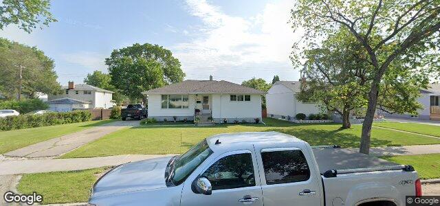 Larawan ng 717 Adamdell Crescent sa Winnipeg, Manitoba
