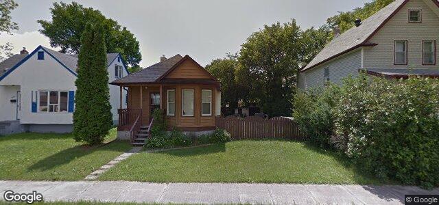 Larawan ng 730 Prince Rupert Avenue sa Winnipeg, Manitoba