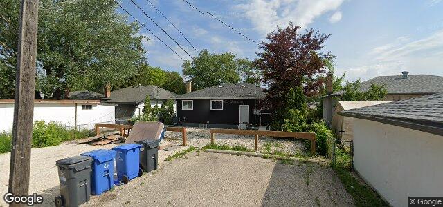 Larawan ng 820 Prince Rupert Avenue sa Winnipeg, Manitoba