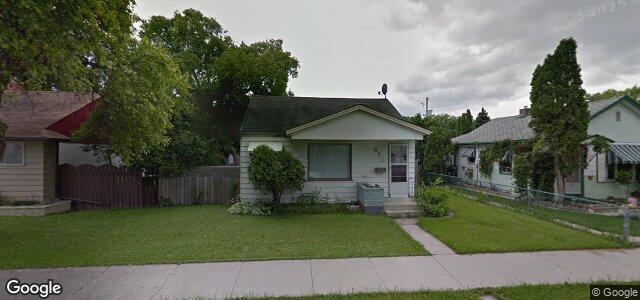 Larawan ng 832 Moncton Avenue sa Winnipeg, Manitoba