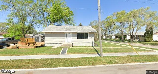 Larawan ng 898 Simpson Avenue sa Winnipeg, Manitoba