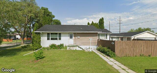 Larawan ng 899 Simpson Avenue sa Winnipeg, Manitoba