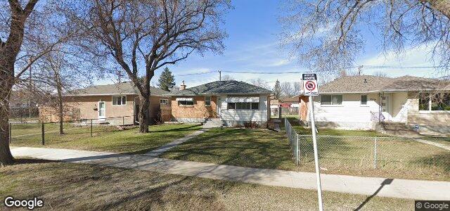 Larawan ng 905 Munroe Avenue sa Winnipeg, Manitoba