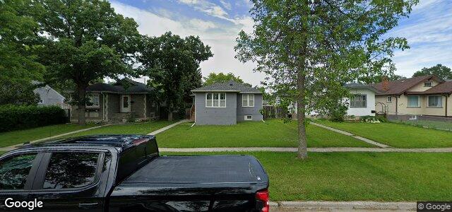 Larawan ng 211 Donalda Avenue sa Winnipeg, Manitoba