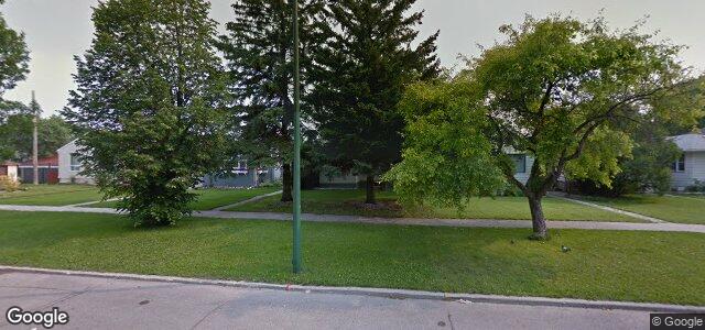 Larawan ng 215 Neil Avenue sa Winnipeg, Manitoba