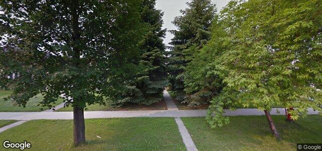 Larawan ng 220 Neil Avenue sa Winnipeg, Manitoba