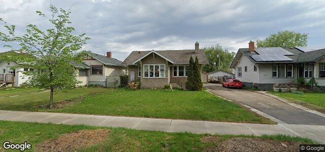 Larawan ng 223 Munroe Avenue sa Winnipeg, Manitoba