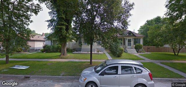 Larawan ng 235 Melbourne Avenue sa Winnipeg, Manitoba