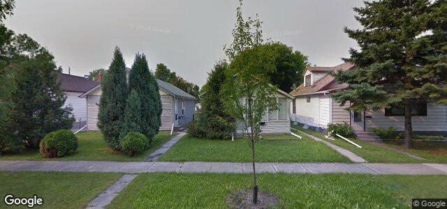 Larawan ng 240 Chelsea Avenue sa Winnipeg, Manitoba