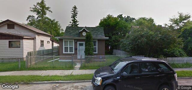 Larawan ng 241 Trent Avenue sa Winnipeg, Manitoba