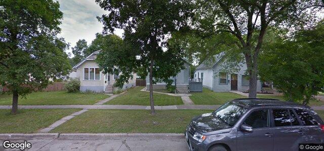 Larawan ng 245 Melbourne Avenue sa Winnipeg, Manitoba