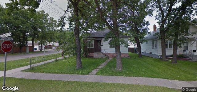 Larawan ng 301 Sydney Avenue sa Winnipeg, Manitoba