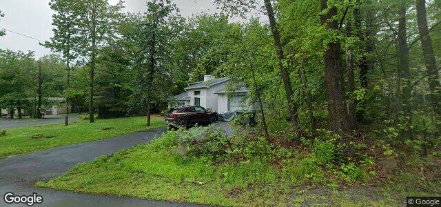 Larawan ng 303 Sydney Avenue sa Winnipeg, Manitoba