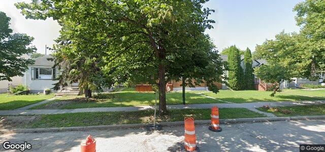 Larawan ng 320 Kimberly Avenue sa Winnipeg, Manitoba