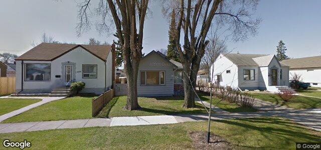 Larawan ng 330 Melbourne Avenue sa Winnipeg, Manitoba